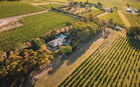 Vineyard Retreat In The Heart Of Mclaren Vale